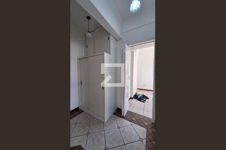 Apartamento para alugar com 86m², 2 quartos e 1 vaga Apartamento para alugar com 86m², 2 quartos e 1 vagaHall dos quartos