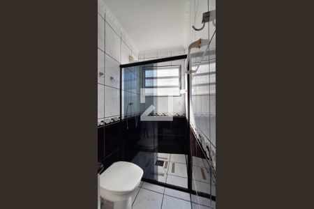 Apartamento para alugar com 86m², 2 quartos e 1 vaga Apartamento para alugar com 86m², 2 quartos e 1 vagaBanheiro da suíte