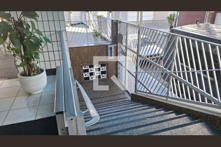 Apartamento para alugar com 86m², 2 quartos e 1 vaga Apartamento para alugar com 86m², 2 quartos e 1 vagaEscada