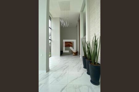 Hall de entrada de apartamento para alugar com 2 quartos, 63m² em Tamboré, Barueri