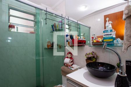 Banheiro de apartamento à venda com 2 quartos, 63m² em Jardim Flor da Montanha, Guarulhos