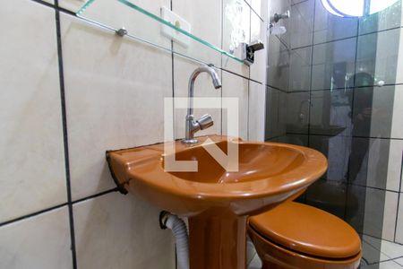 Banheiro da Suíte 1 de casa para alugar com 3 quartos, 138m² em Alto Tarumã, Pinhaiss