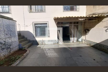 Casa à venda com 244m², 4 quartos e 2 vagasQuintal
