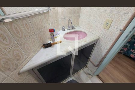 Casa à venda com 244m², 4 quartos e 2 vagasbanheiro 1