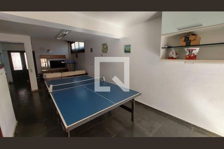 Casa à venda com 244m², 4 quartos e 2 vagasjogos