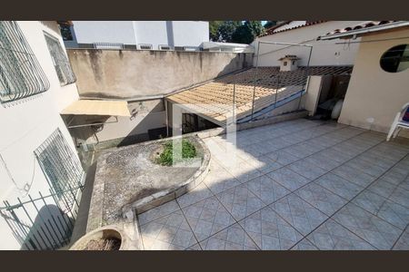 Casa à venda com 244m², 4 quartos e 2 vagasQuintal