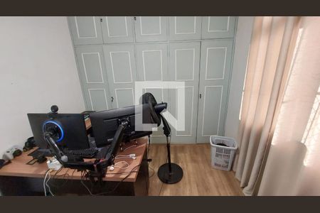 Casa à venda com 244m², 4 quartos e 2 vagasquarto 1