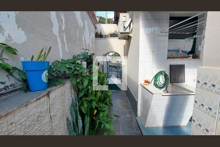 Casa à venda com 244m², 4 quartos e 2 vagasLavanderia