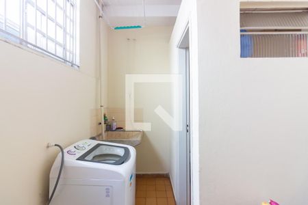 Casa à venda com 250m², 3 quartos e 5 vagas Casa à venda com 250m², 3 quartos e 5 vagasÁrea de Serviço