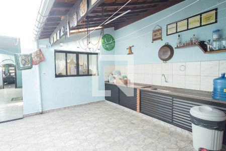 Casa à venda com 223m², 3 quartos e 3 vagasÁrea - Churrasqueira