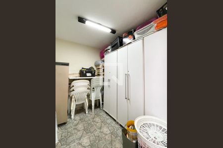 Casa à venda com 223m², 3 quartos e 3 vagasQuarto de Serviço