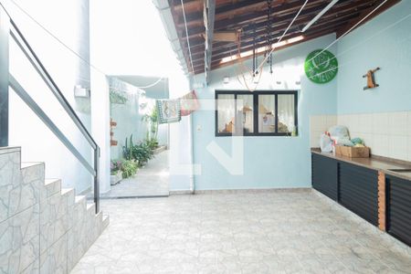 Casa à venda com 223m², 3 quartos e 3 vagasÁrea - Churrasqueira