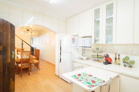 Casa à venda com 223m², 3 quartos e 3 vagasCozinha 