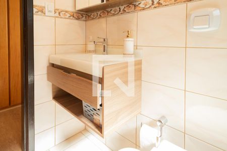 Casa à venda com 223m², 3 quartos e 3 vagasBanheiro - Suíte 