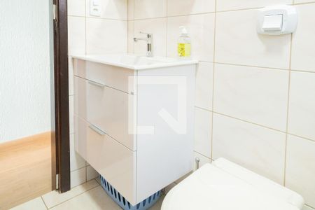 Casa à venda com 223m², 3 quartos e 3 vagasBanheiro Social 