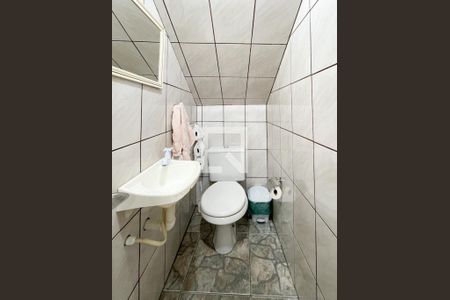 Casa à venda com 223m², 3 quartos e 3 vagasBanheiro de Serviço