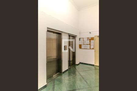 Studio à venda com 34m², 1 quarto e sem vagaElevadores