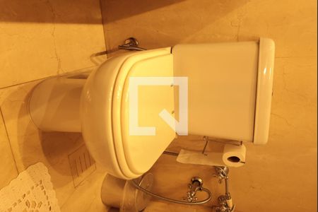 Apartamento à venda com 169m², 4 quartos e 3 vagasBanheiro da Suíte 2