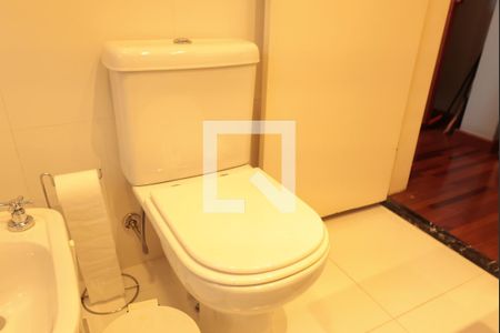 Apartamento à venda com 169m², 4 quartos e 3 vagasBanheiro da Suíte 2