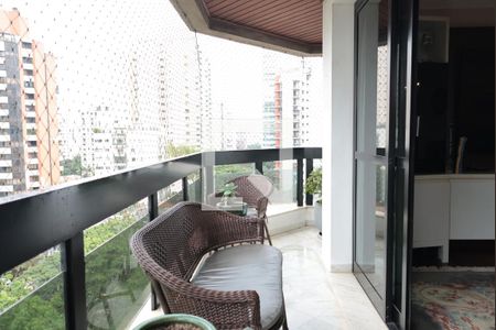 Varanda de apartamento à venda com 4 quartos, 169m² em Indianópolis, São Paulo