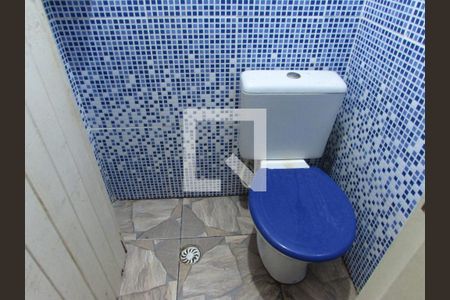 Casa à venda com 130m², 4 quartos e 2 vagasBanheiro 1