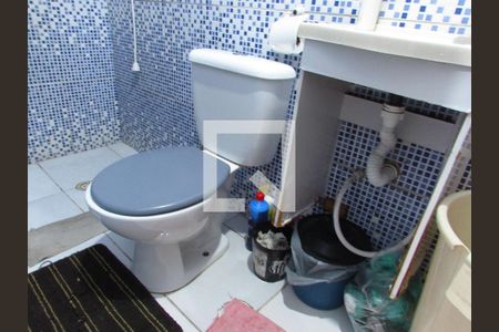 Casa à venda com 130m², 4 quartos e 2 vagasBanheiro da Suíte