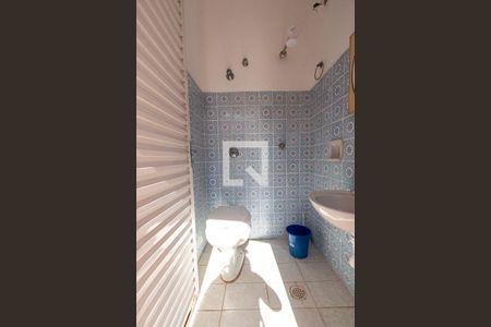 Casa para alugar com 236m², 3 quartos e 4 vagasBanheiro Externo