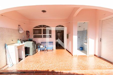 Casa para alugar com 236m², 3 quartos e 4 vagasÁrea de Serviço