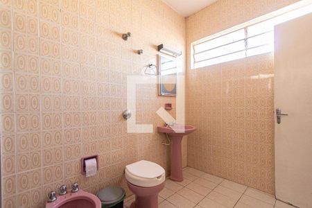 Casa para alugar com 236m², 3 quartos e 4 vagasBanheiro Suíte