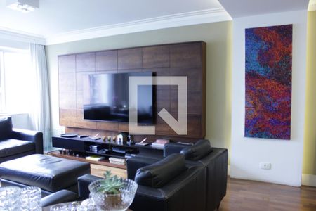 Sala de TV de apartamento à venda com 3 quartos, 130m² em Pinheiros, São Paulo