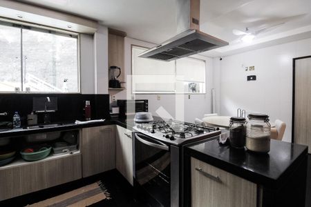 Casa de condomínio para alugar com 606m², 4 quartos e 2 vagasCozinha 