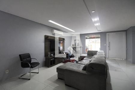 Casa de condomínio para alugar com 606m², 4 quartos e 2 vagasSala