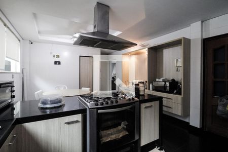 Casa de condomínio para alugar com 606m², 4 quartos e 2 vagasCozinha 