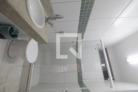 Casa de condomínio para alugar com 606m², 4 quartos e 2 vagasBanheiro - área externa 