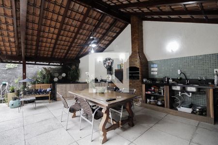 Casa de condomínio para alugar com 606m², 4 quartos e 2 vagasÁrea gourmet