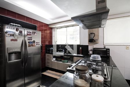 Casa de condomínio para alugar com 606m², 4 quartos e 2 vagasCozinha 