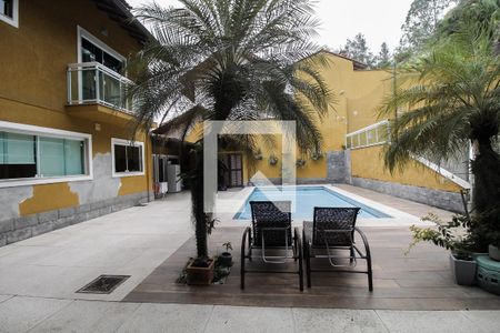 Casa de condomínio para alugar com 606m², 4 quartos e 2 vagasQuintal