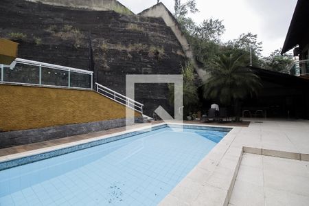 Casa de condomínio para alugar com 606m², 4 quartos e 2 vagasQuintal