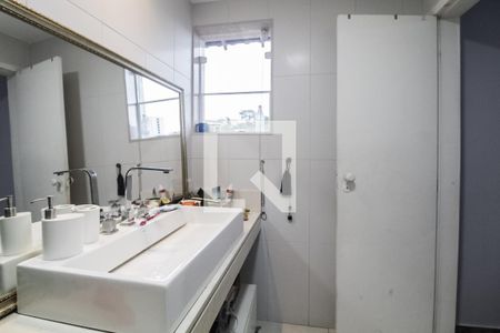 Casa de condomínio para alugar com 606m², 4 quartos e 2 vagasBanheiro da suíte 4