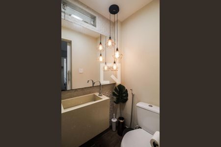 Casa de condomínio para alugar com 606m², 4 quartos e 2 vagasLavabo