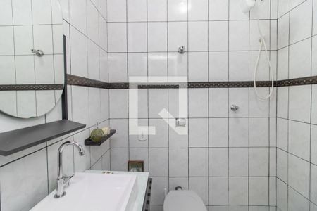 Banheiro da Suíte 1 de casa para alugar com 2 quartos, 100m² em Cidade Líder, São Paulo