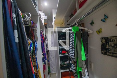 Apartamento à venda com 320m², 4 quartos e 2 vagasCloset 2 da Suíte 2