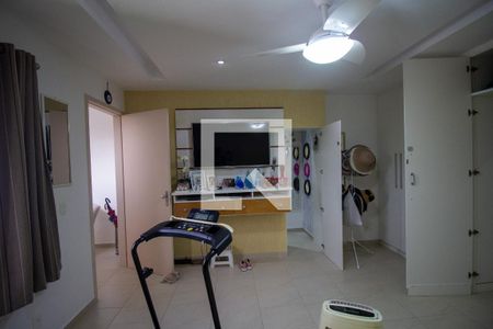 Apartamento à venda com 320m², 4 quartos e 2 vagasSuíte 2