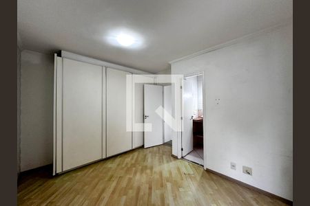 Casa de condomínio para alugar com 128m², 3 quartos e 2 vagasSuíte