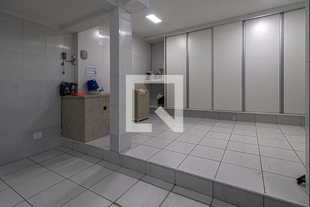 Casa à venda com 260m², 3 quartos e 2 vagasárea de serviço