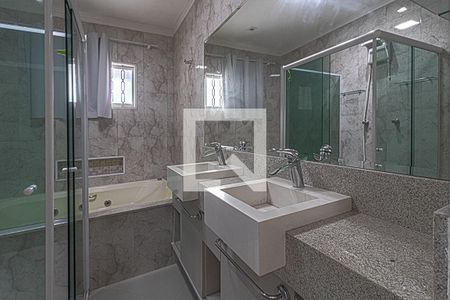 Casa à venda com 260m², 3 quartos e 2 vagasbanheiro na suíte