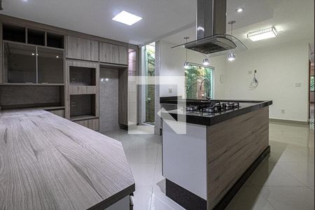 Casa à venda com 260m², 3 quartos e 2 vagascozinha