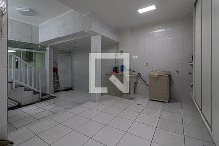 Casa à venda com 260m², 3 quartos e 2 vagasárea de serviço