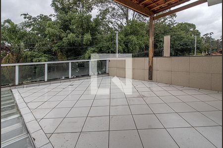 Casa à venda com 260m², 3 quartos e 2 vagasterraço na suíte