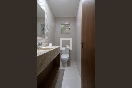 lavabo_2 de casa à venda com 3 quartos, 260m² em Parque Bristol, São Paulo